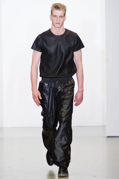 Look 13